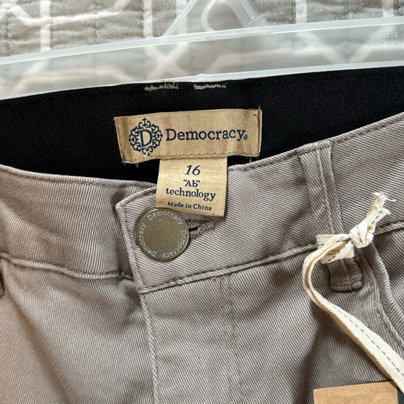 NWT Democracy Ab”Technology” sky-rise khaki jeans size 16W - Picture 5 of 7
